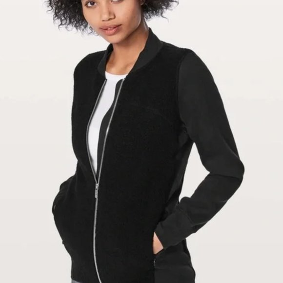 lululemon stand out sherpa jacket - black - Picture 4 of 6